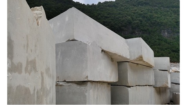 四方石材礦山百萬平米灰色大理石礦山資源